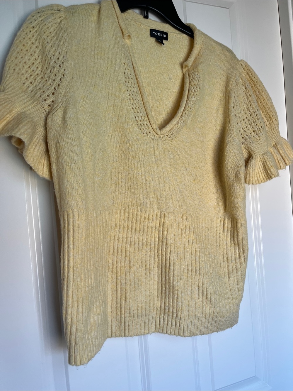 torrid Pale Yellow V-Neck Short Sleeve Knit Sweater